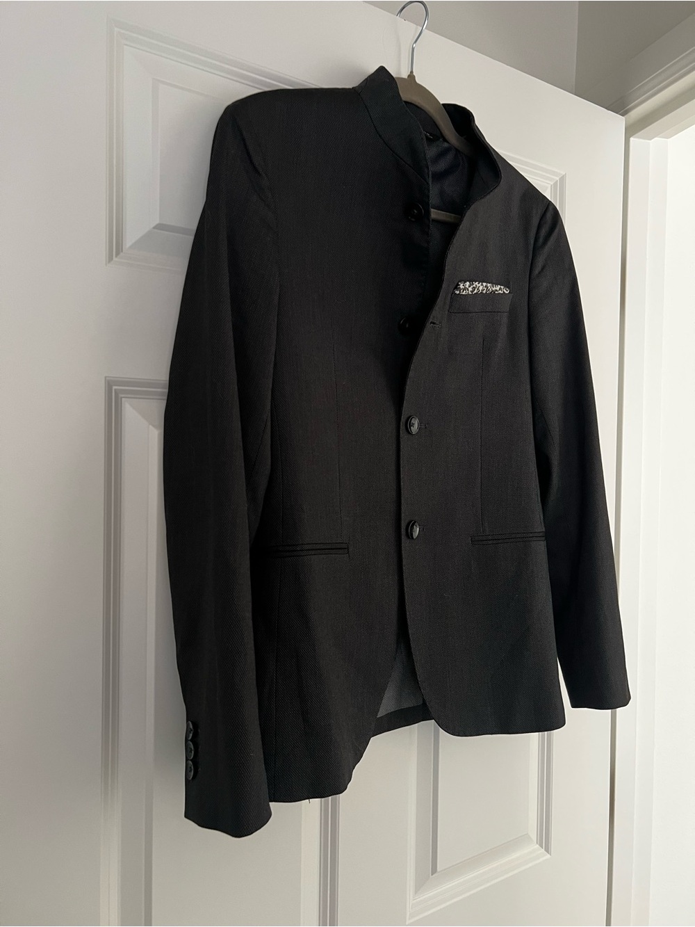 Men's Dark Grey Mandarin Collar Blazer - Picture 4 of 6